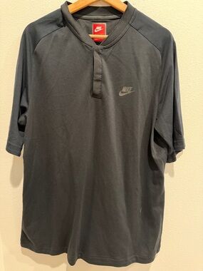Nike Men’s black  Short Sleeve Polo